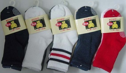 諸暨力霸針紡織品 優質童襪產品展示